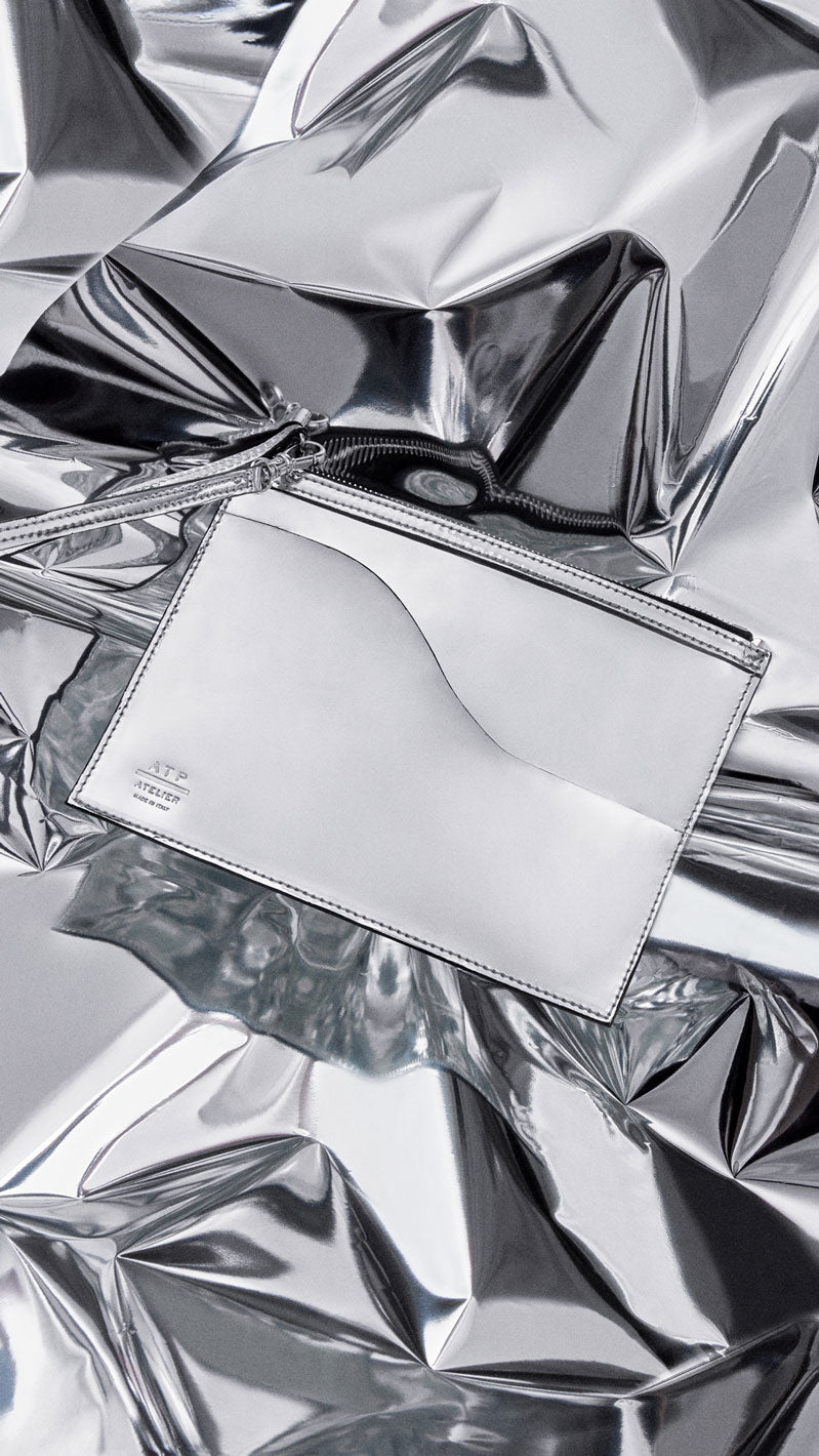 Buonarroti Silver Metallic leather Pouch