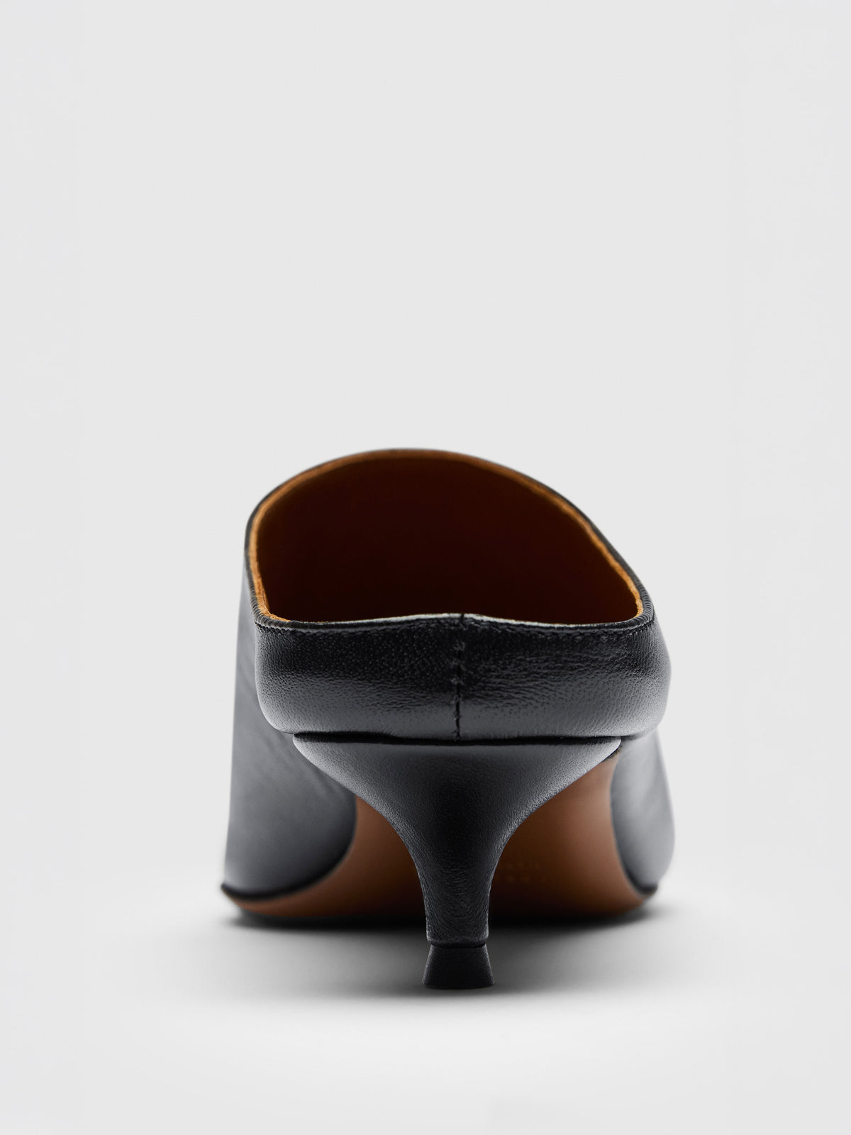 Illasi Black Shiny Nappa Mules