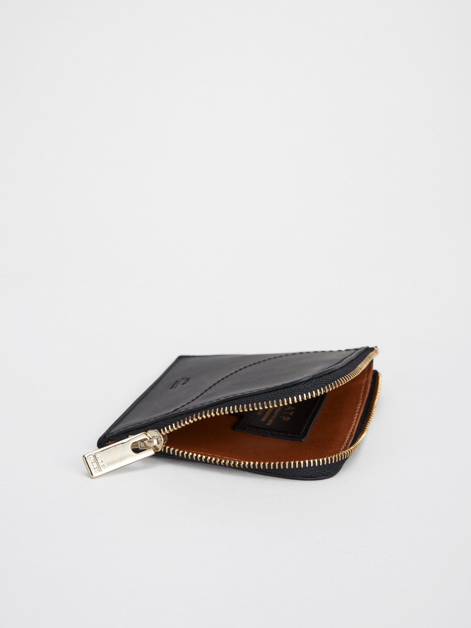 Vernio Black Leather Wallet