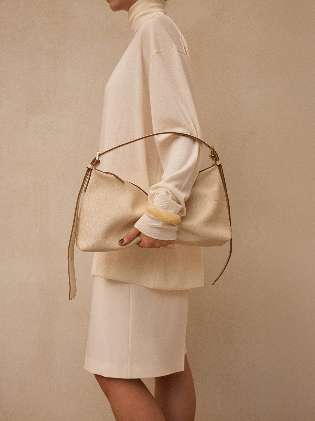 バッグ TENDERLOIN BOHO SHOULDERBAG Castellare Mandorla Grained Leather Shoulder bag | ATP Atelier