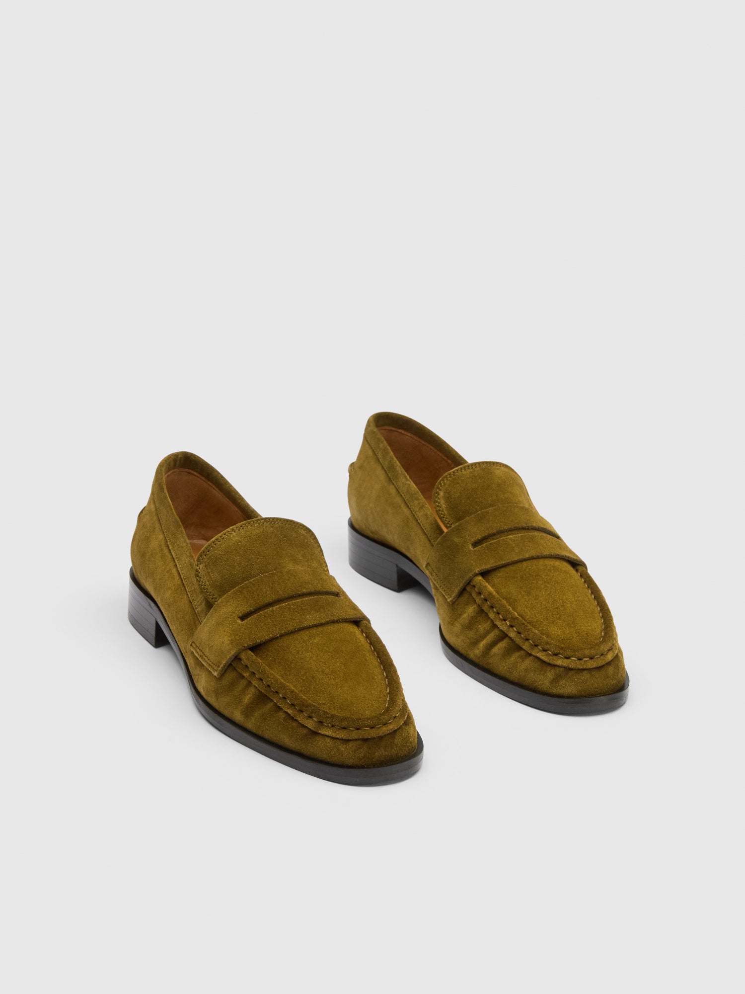 Airola Muschio Suede
