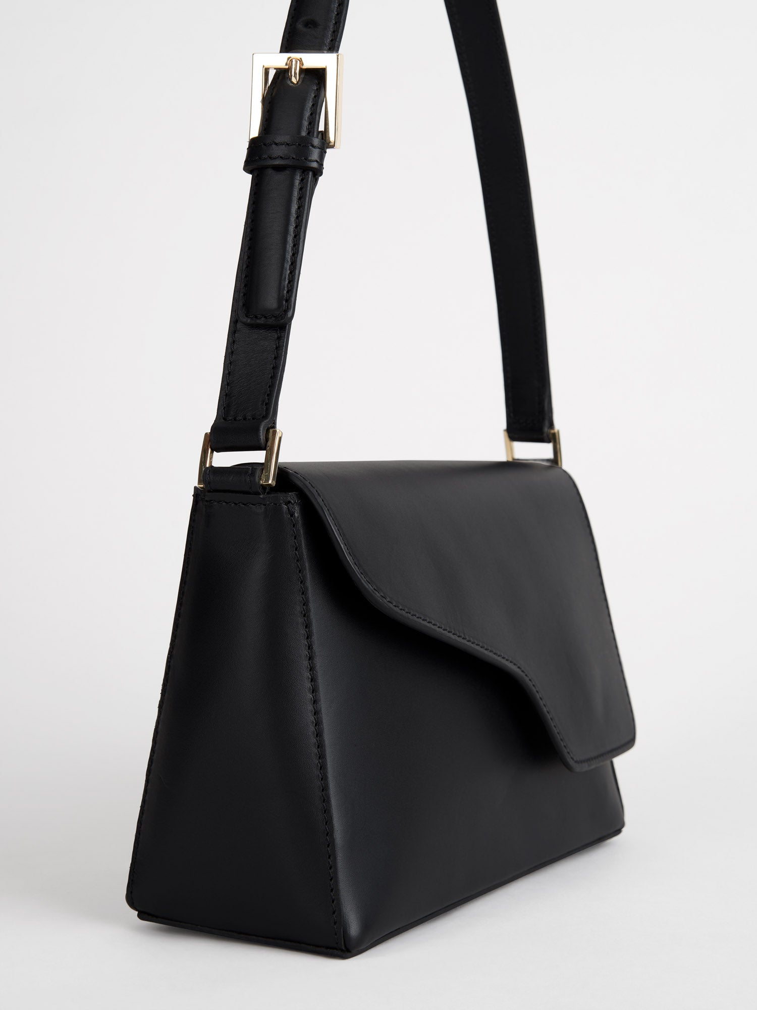Caselle Black Leather Shoulder bag