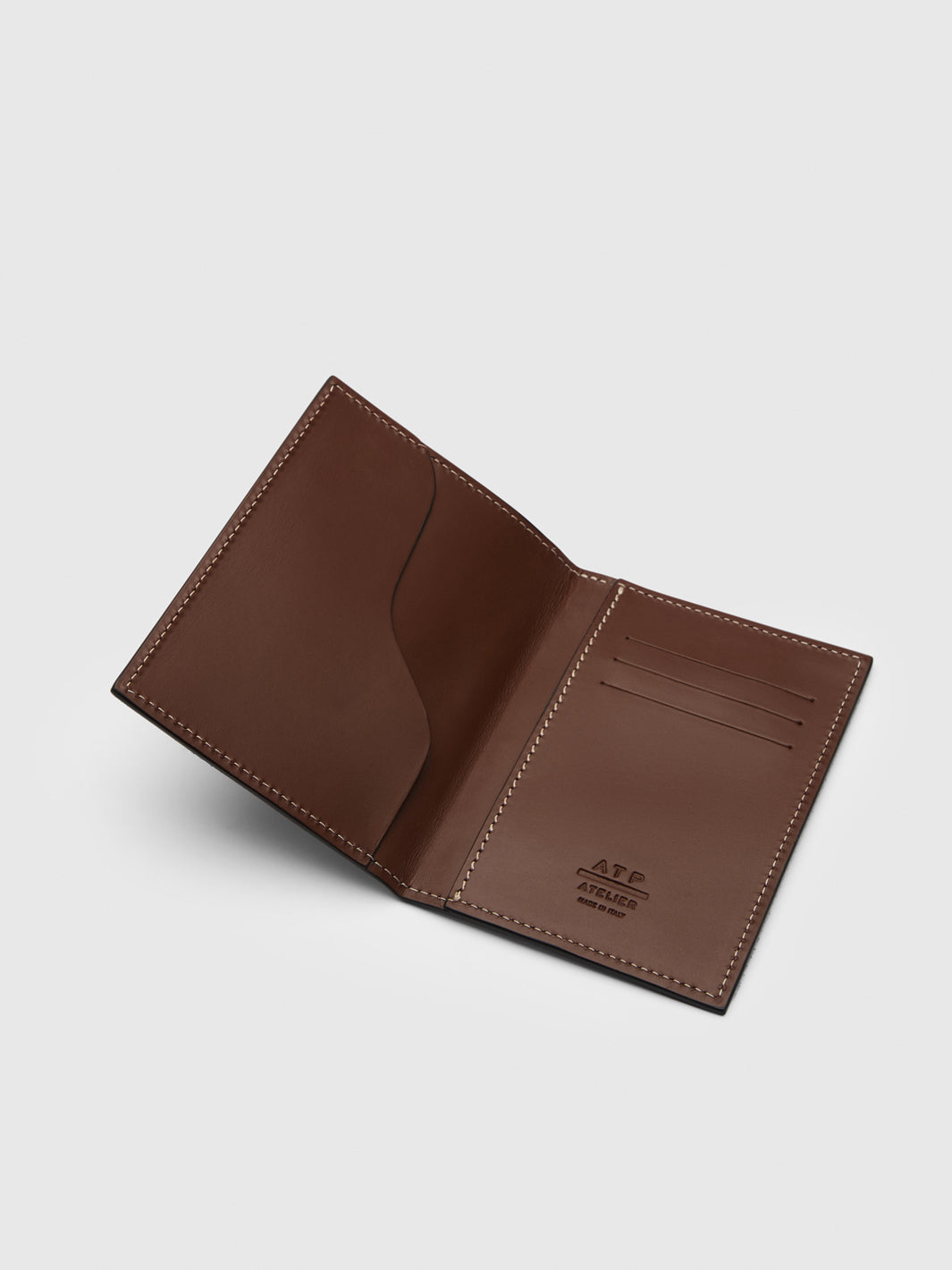 Jelsi Cannella Printed Cerbiatto/Leather Passport holder