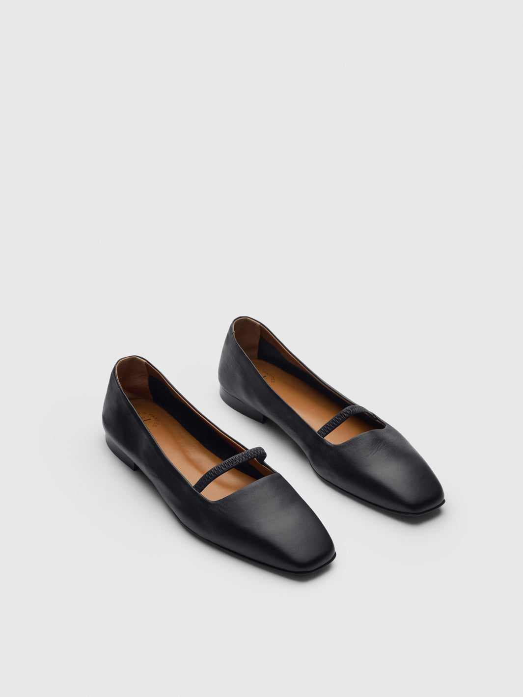【ATP Atelier】Limana ナッパ バレエ フラット/ Black Loria Black Nappa Ballet flats | ATP Atelier | Official Site
