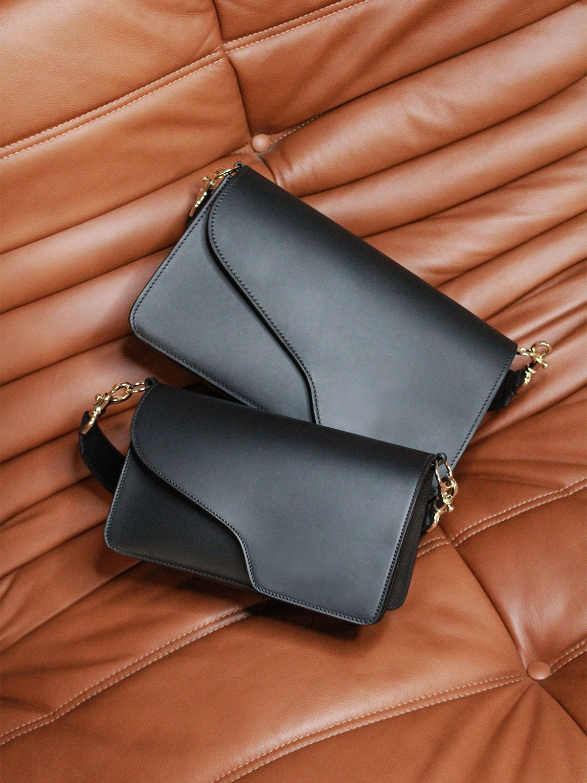 Molino Black Leather Big Shoulder bag