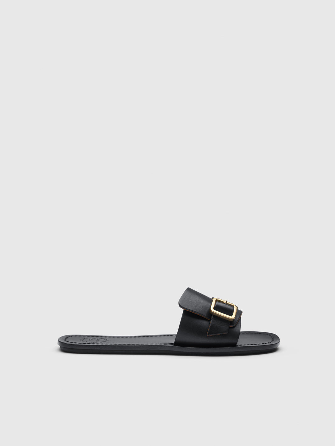 Velturno Black Leather Flat sandals
