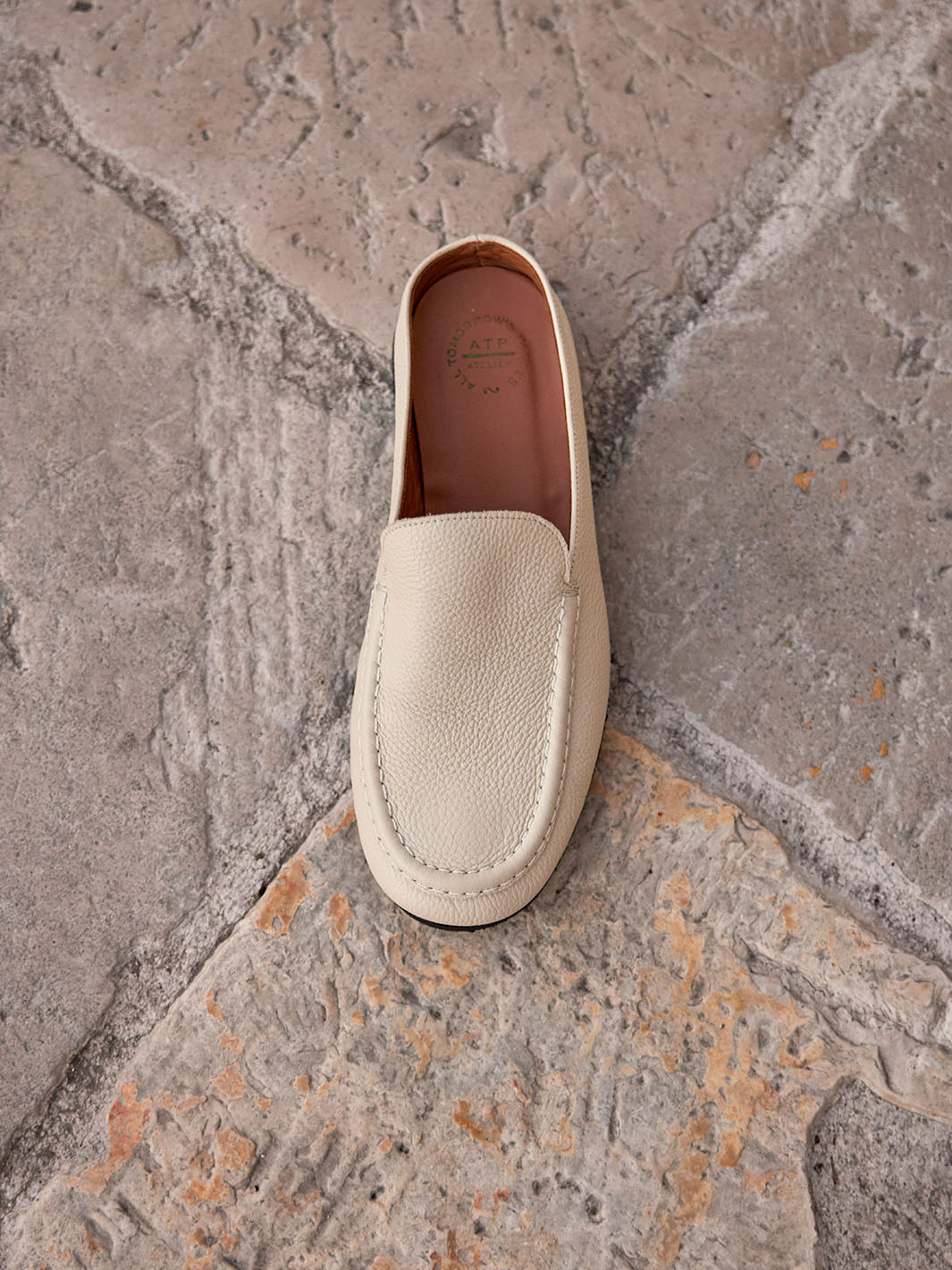 Tenno Mandorla Grained Leather Slip-ins