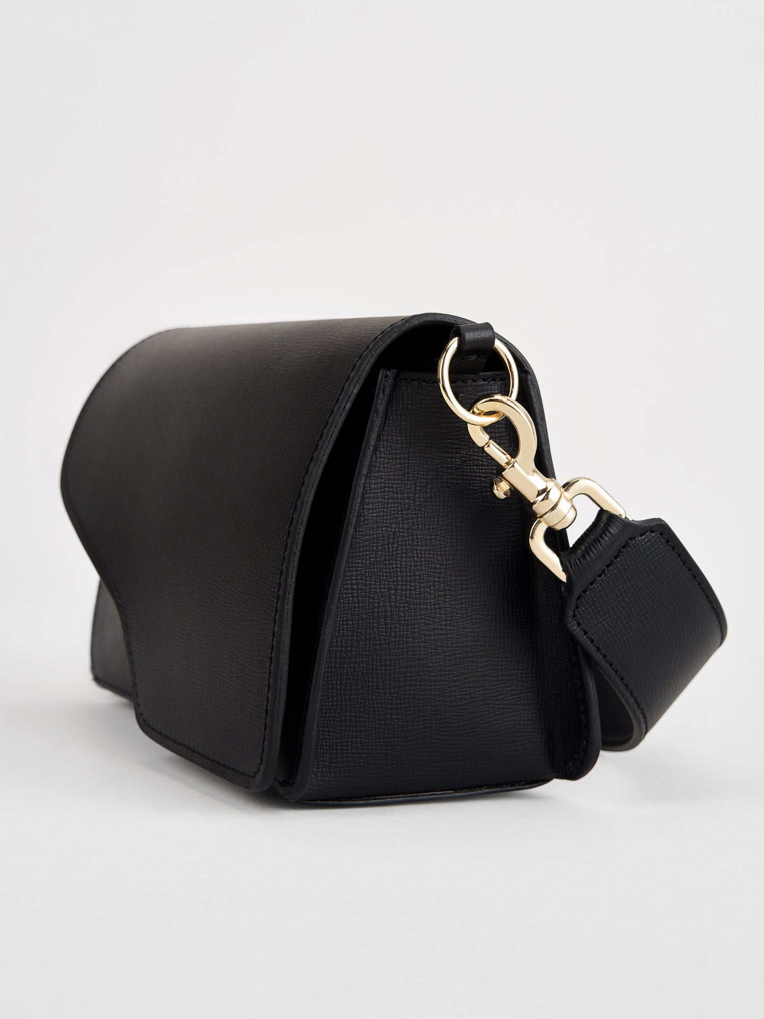 Assisi Black Saffiano Shoulder Bag