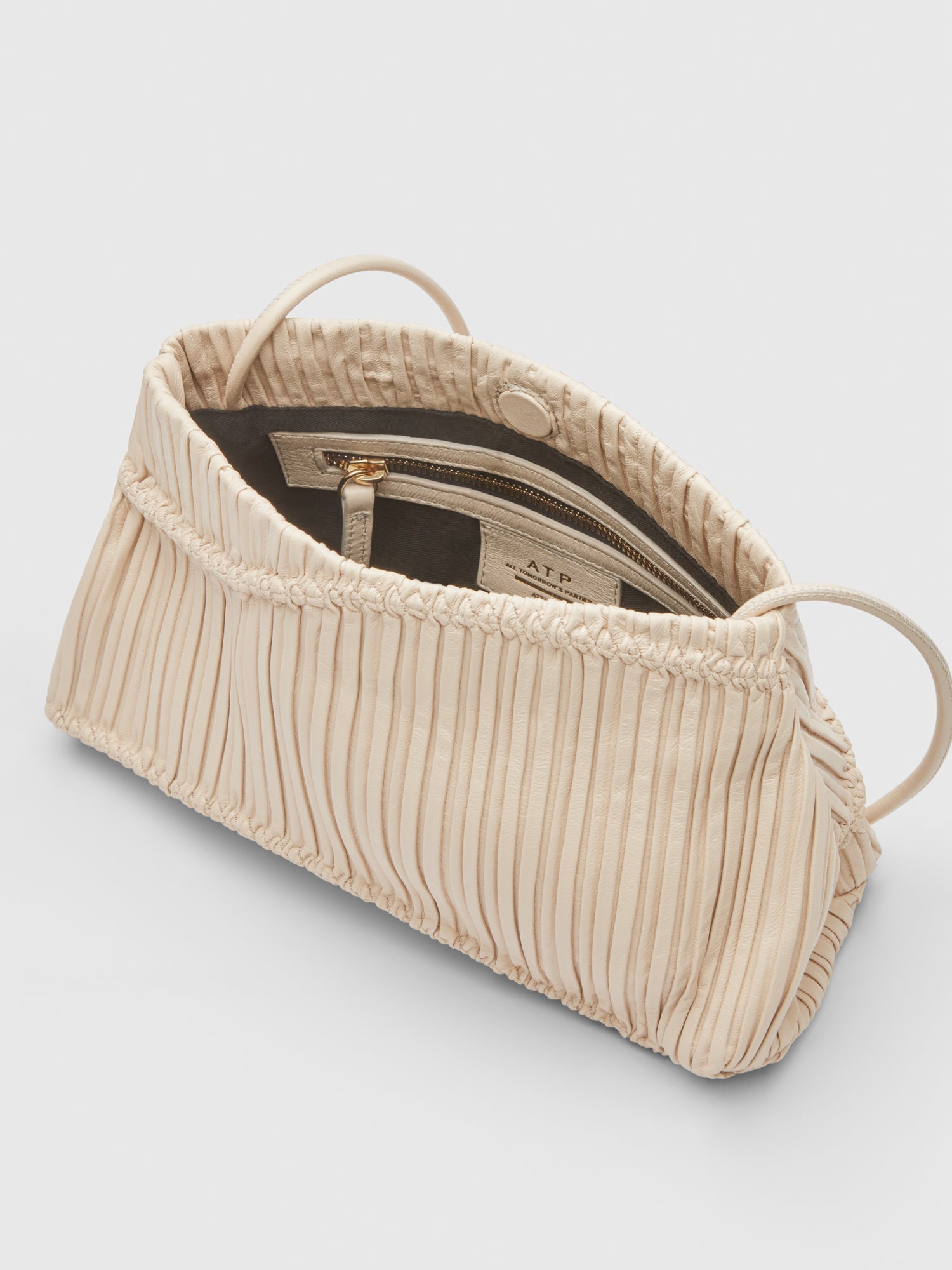 Assisi Salsa Leather Shoulder Bag – ATP Atelier USA