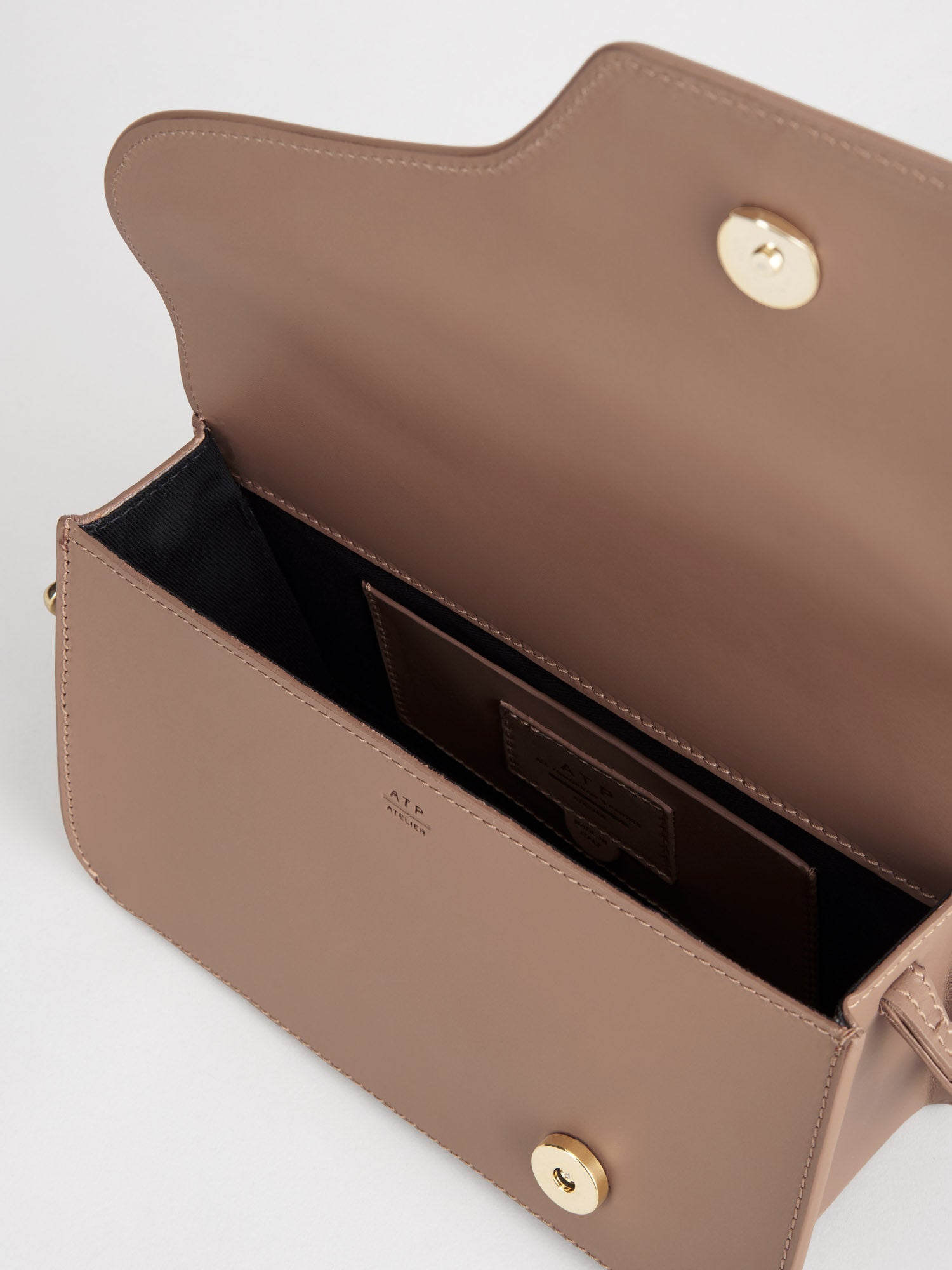 Assisi Hazelnut Leather Shoulder Bag