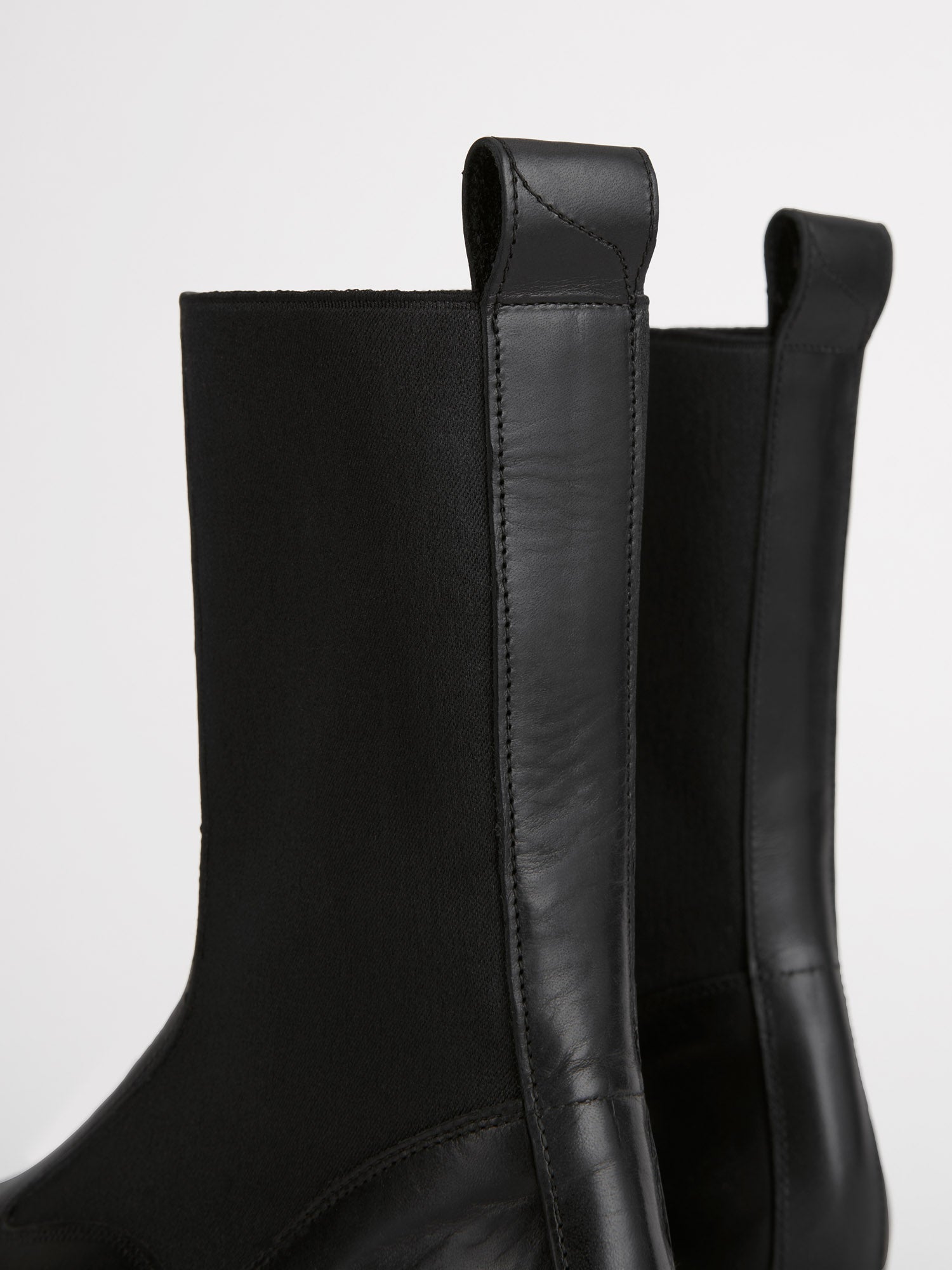 ATP Atelier Moncalieri chunky boots - Black